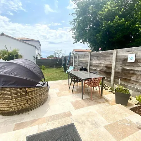Holiday home Maison Romantique Avec Balneo Duo *